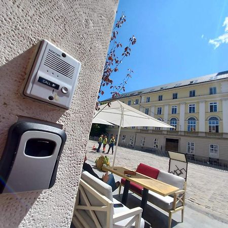 Peaceful studio on Rynok Square Leopoli Esterno foto