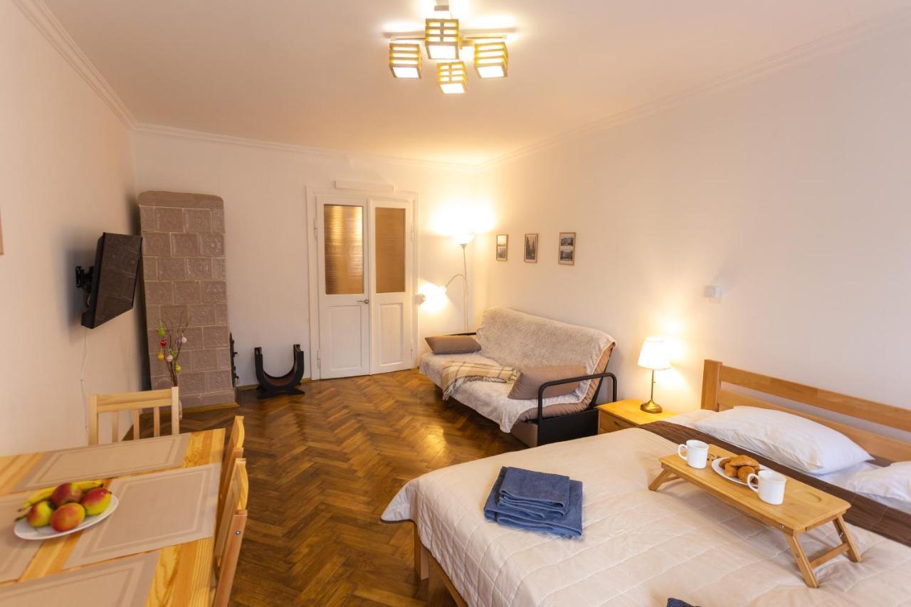Peaceful studio on Rynok Square Leopoli Esterno foto