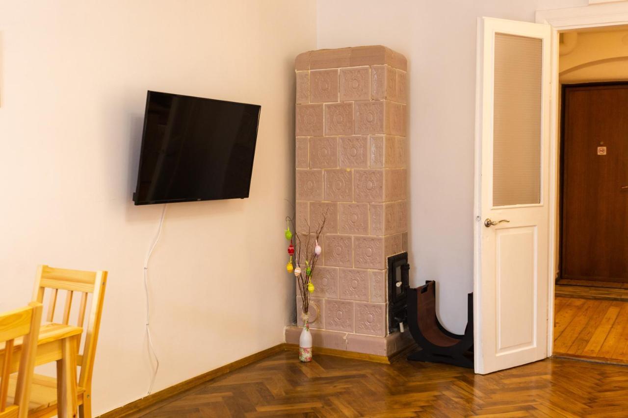 Peaceful studio on Rynok Square Leopoli Esterno foto