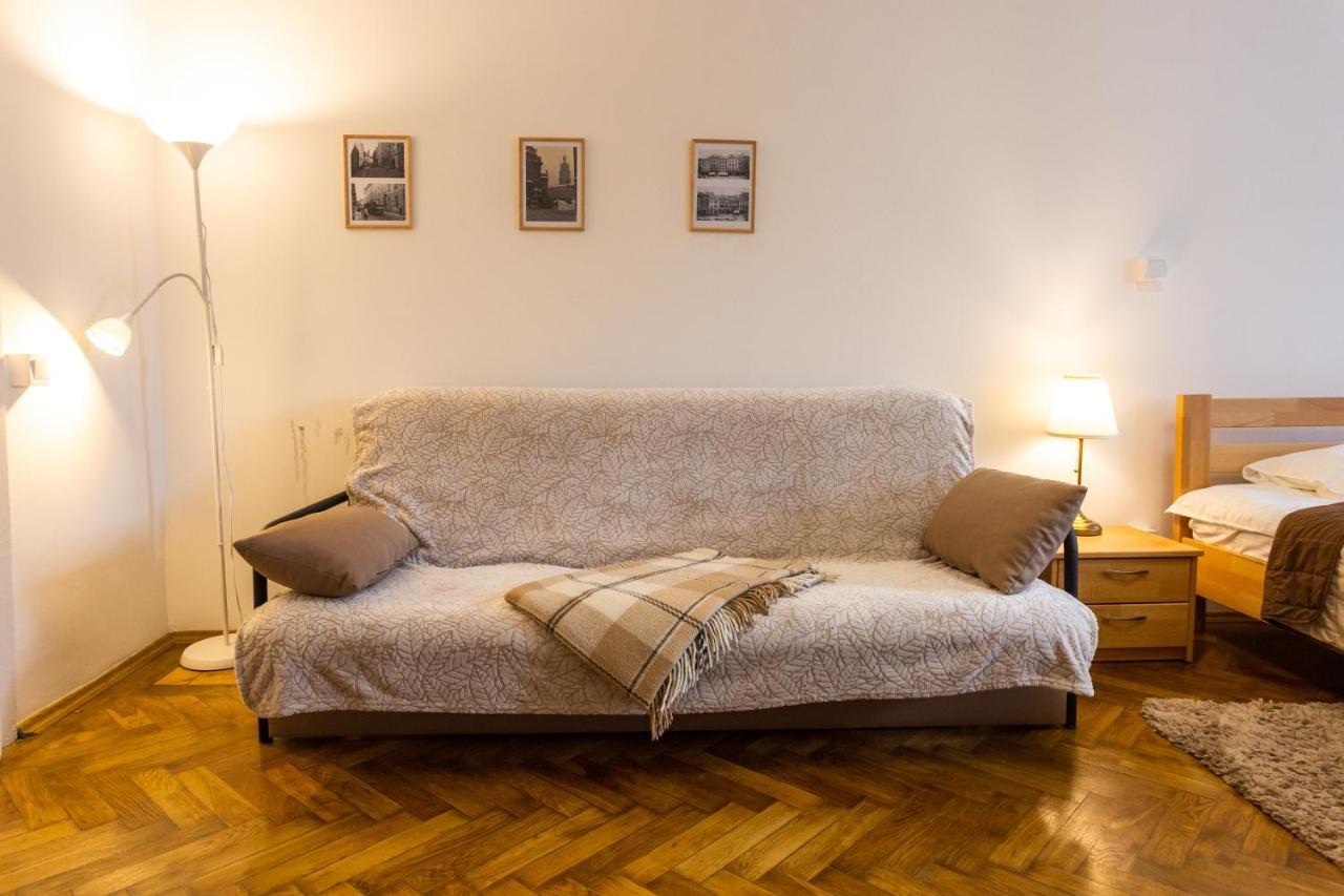 Peaceful studio on Rynok Square Leopoli Esterno foto