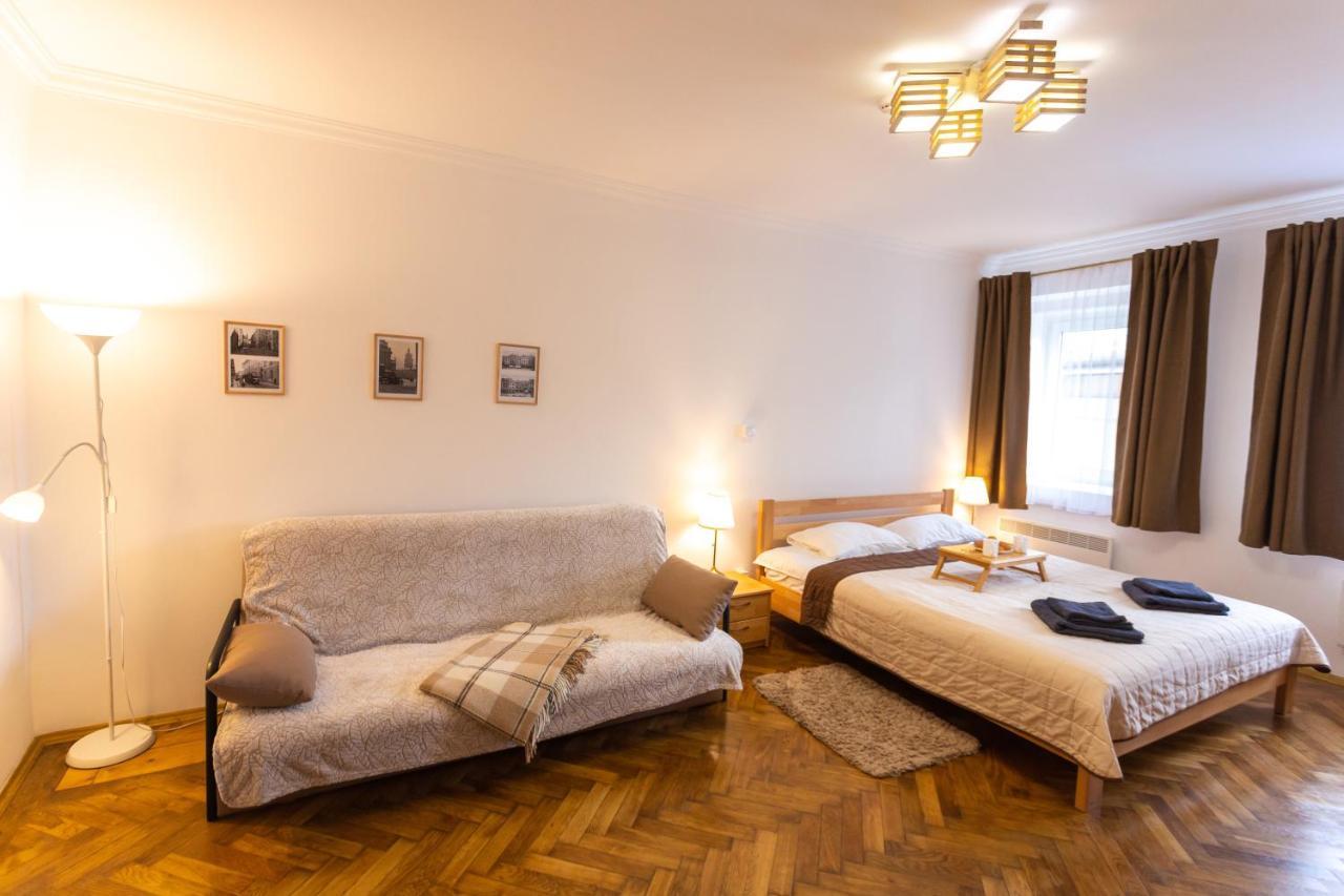 Peaceful studio on Rynok Square Leopoli Esterno foto