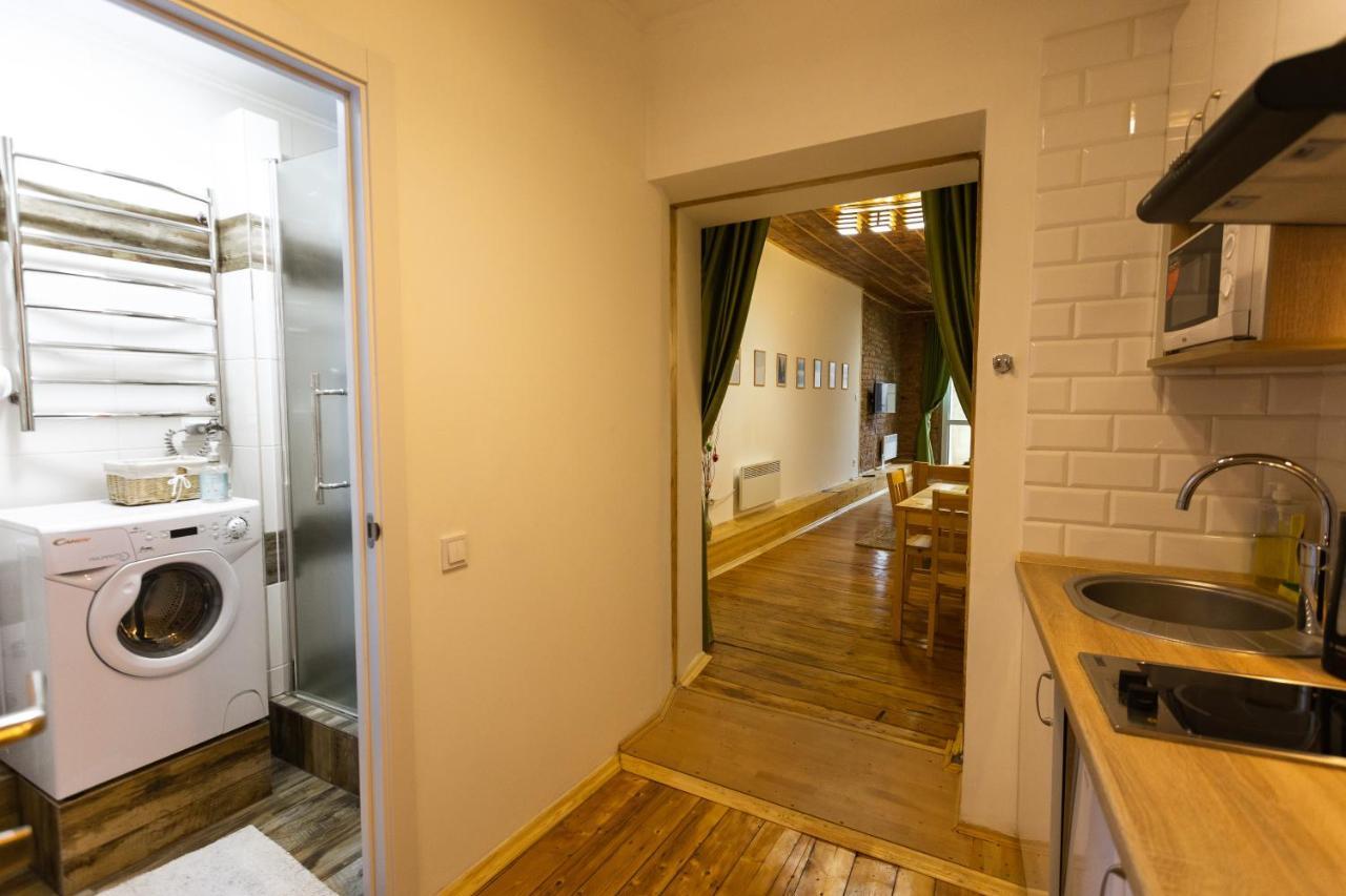 Peaceful studio on Rynok Square Leopoli Esterno foto