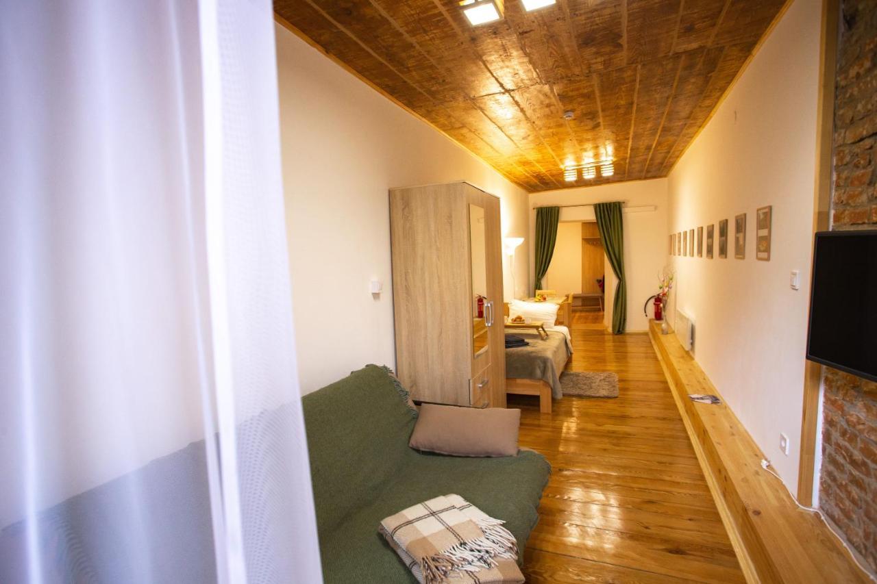 Peaceful studio on Rynok Square Leopoli Esterno foto